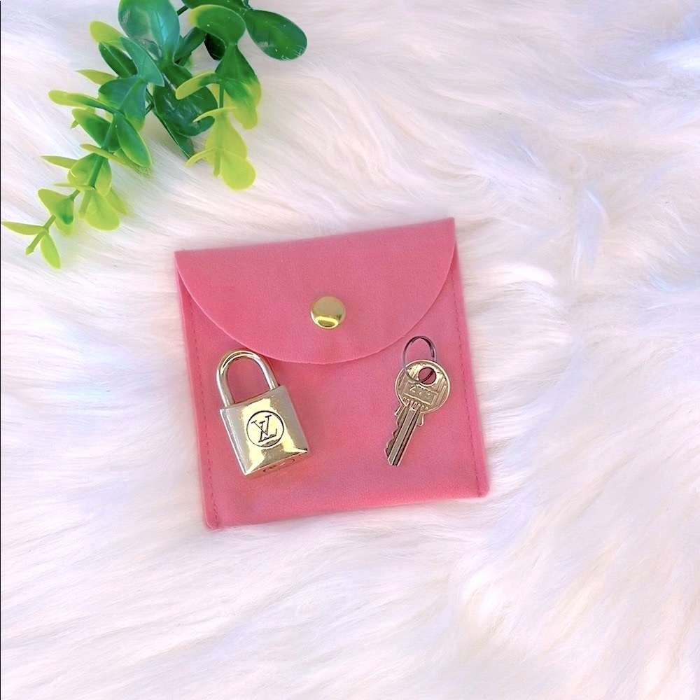 Louis Vuitton Padlock And Key #219‎